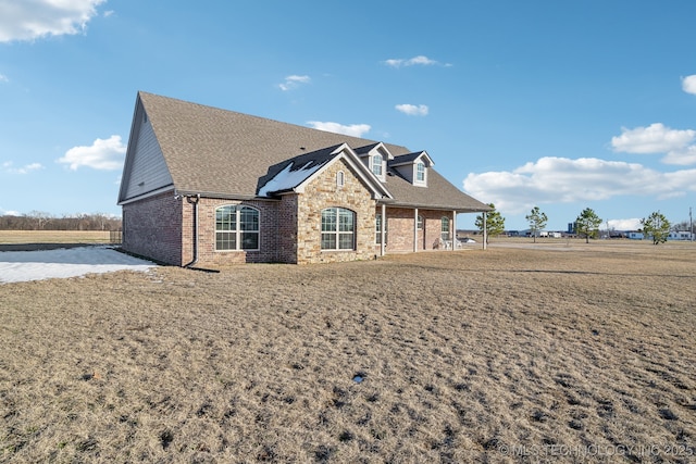 exterior space featuring a lawn