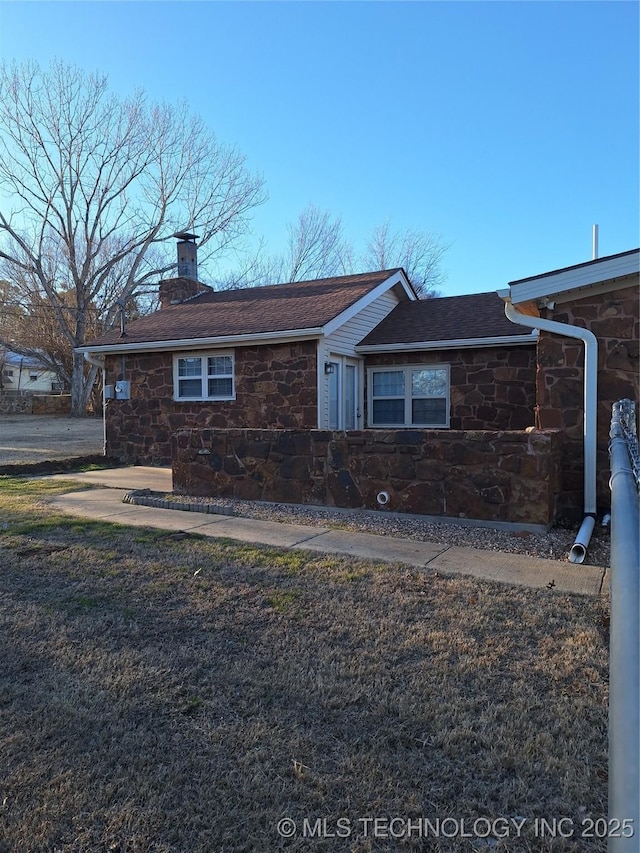 view of front of property