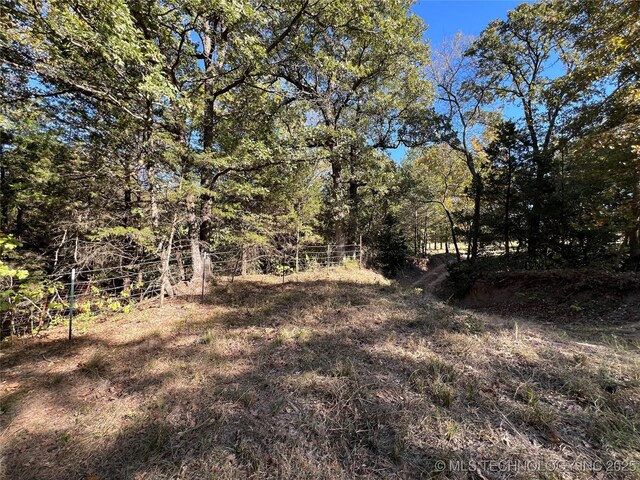 5804 Samuel Rd, Kingston, OK 73439 - view of yard with fence