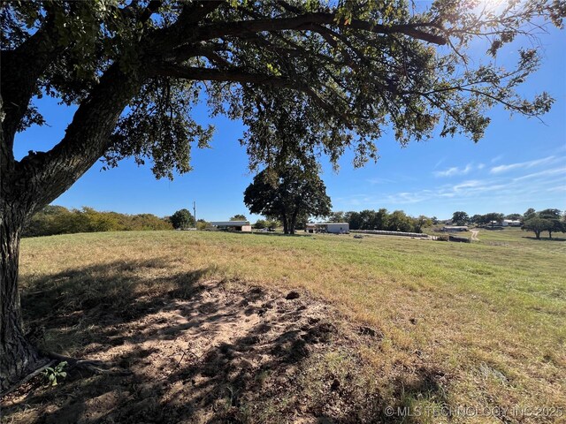 5804 Samuel Rd, Kingston, OK 73439 - view of yard featuring a rural view