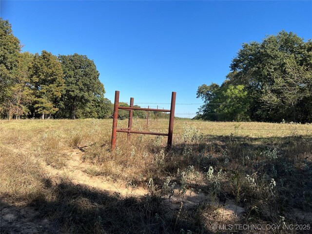 5804 Samuel Rd, Kingston, OK 73439 - view of yard featuring a rural view