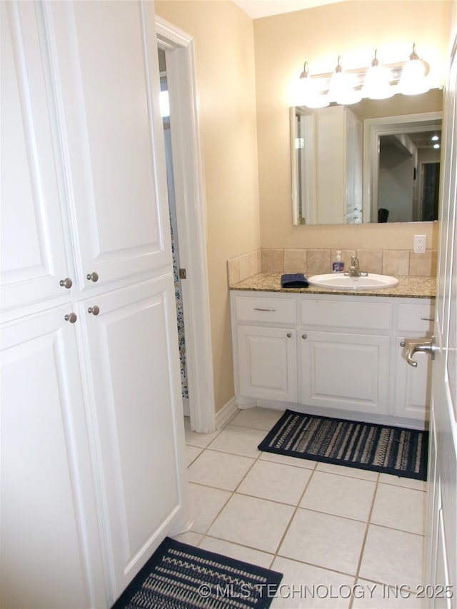 10500 W 123rd Rd, Oktaha, OK 74450 - bathroom featuring tile patterned flooring and vanity