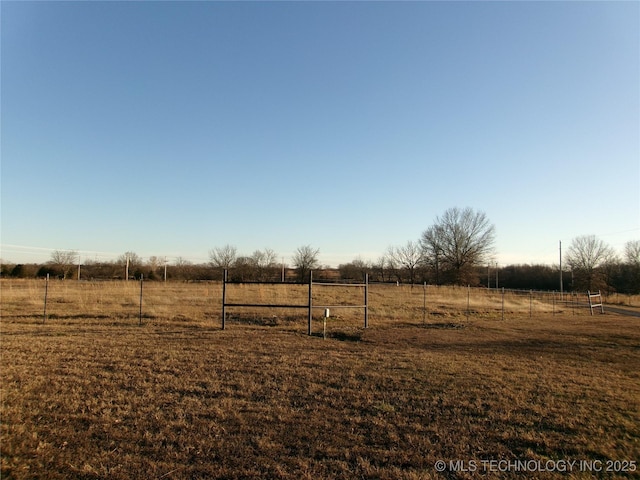 10500 W 123rd Rd, Oktaha, OK 74450 - view of yard with a rural view