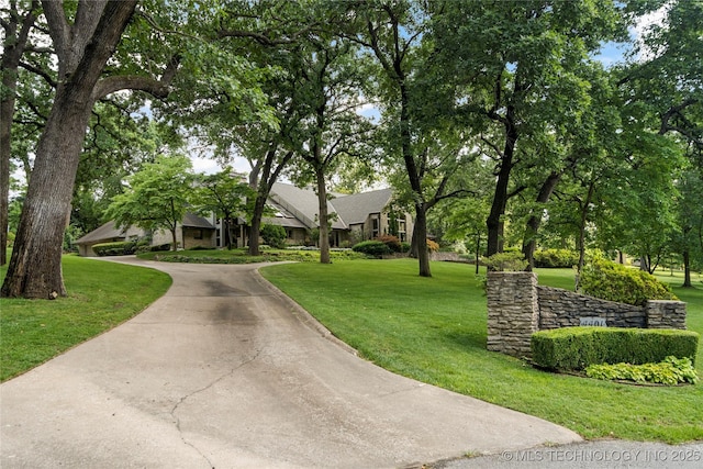 view of front of property with a front lawn