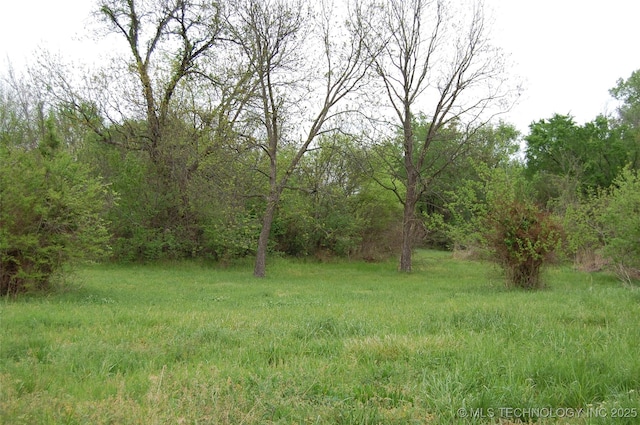 Listing photo 3 for 214 N B St, Henryetta OK 74437