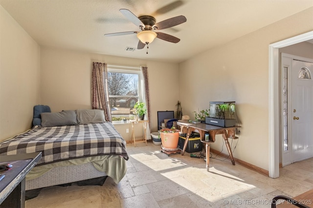 bedroom with ceiling fan