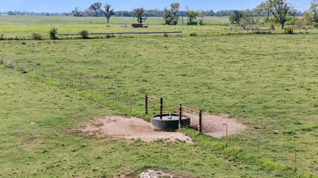 view of yard featuring a rural view