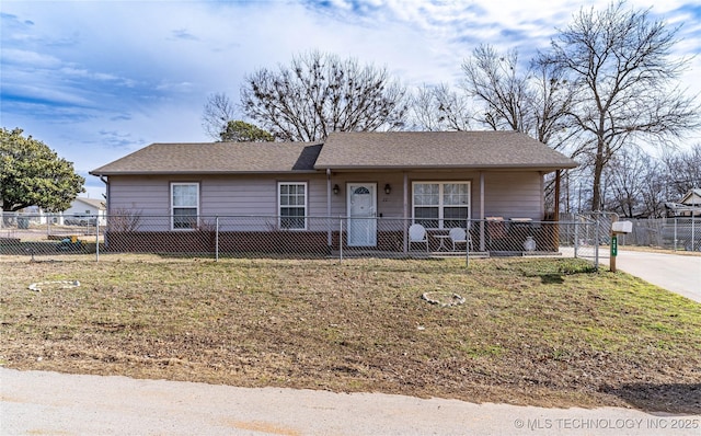 single story home with a front yard