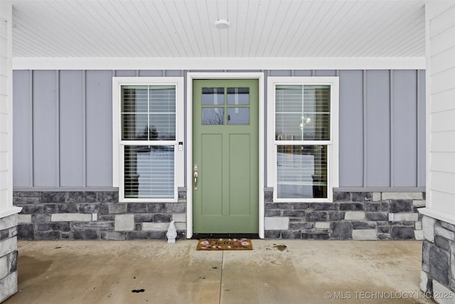 view of entrance to property