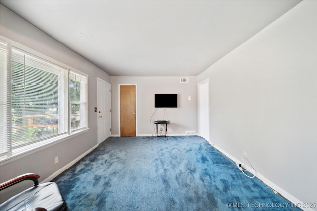 living room with carpet floors