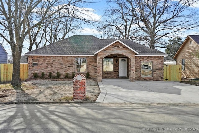 view of front of property