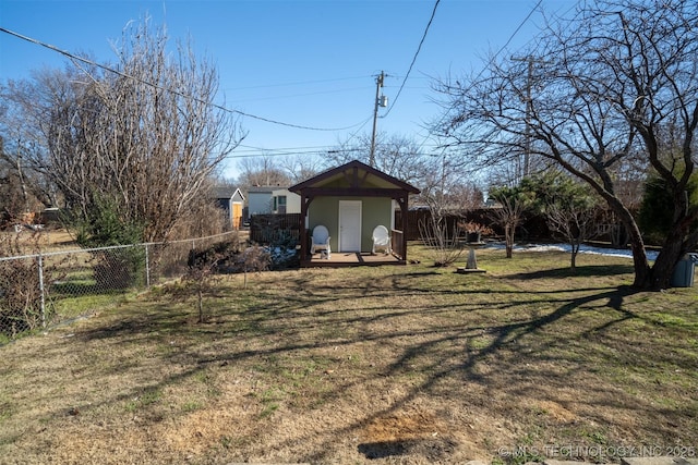 view of yard with a shed