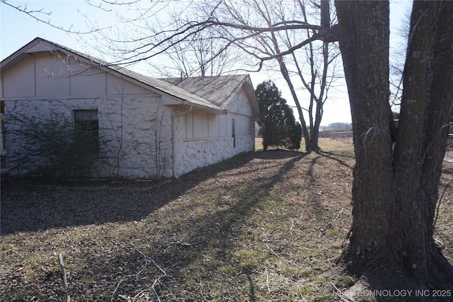 view of home's exterior