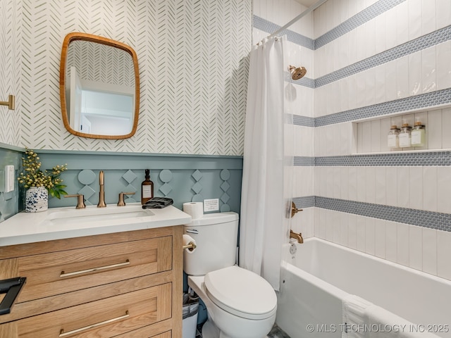 56 Center Ln N, Carlton Landing, OK 74432 - bathroom with wallpapered walls, shower / tub combo, and vanity