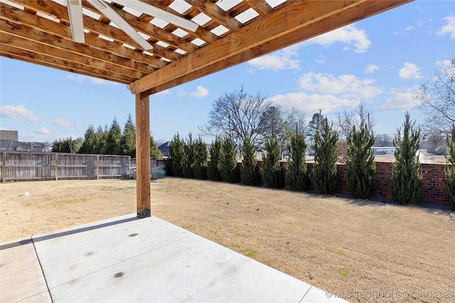 view of yard with a patio area