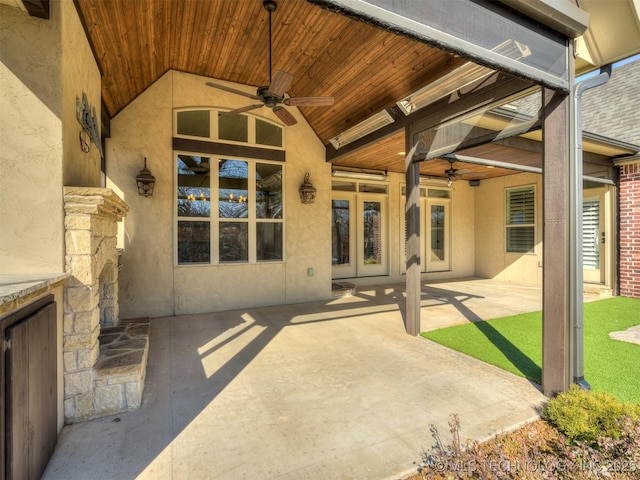 view of patio with ceiling fan