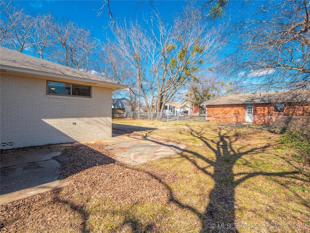 view of yard with a patio