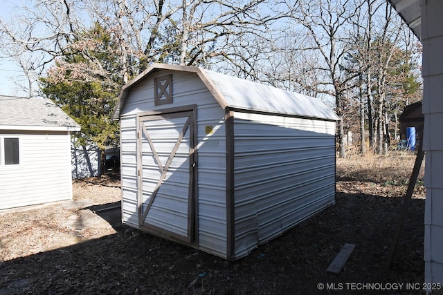 view of outbuilding