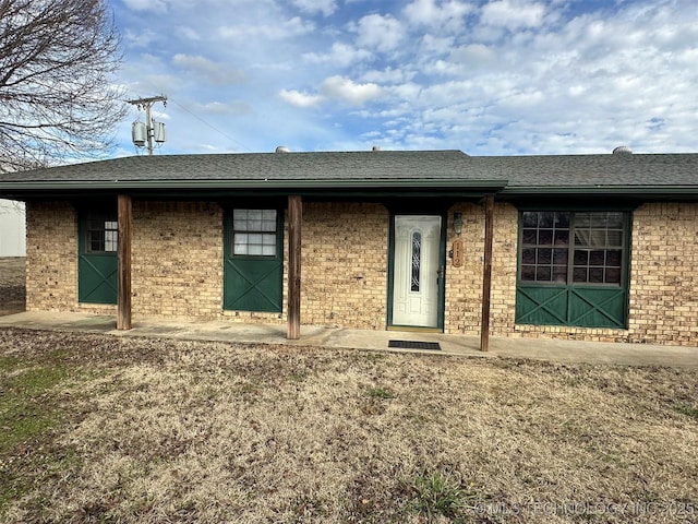 view of exterior entry