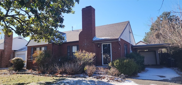 view of front facade with a garage