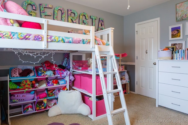 bedroom with carpet flooring