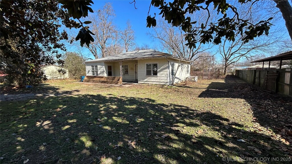 4 N Jerome St, Coalgate, OK 74538 - photo 1