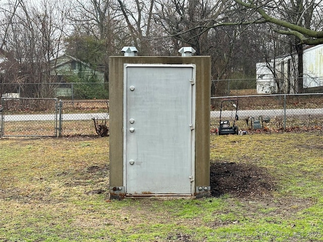 view of outdoor structure featuring a yard