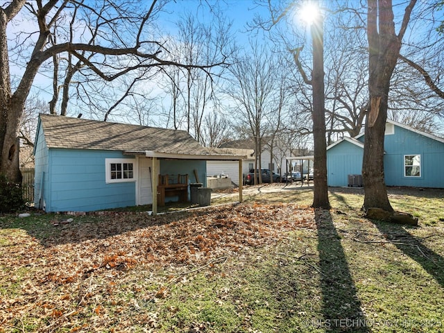 view of yard featuring central AC