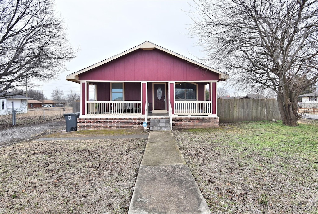 bungalow-style house with covered porch