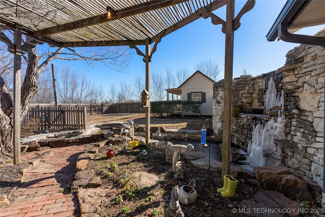 view of yard featuring a pergola