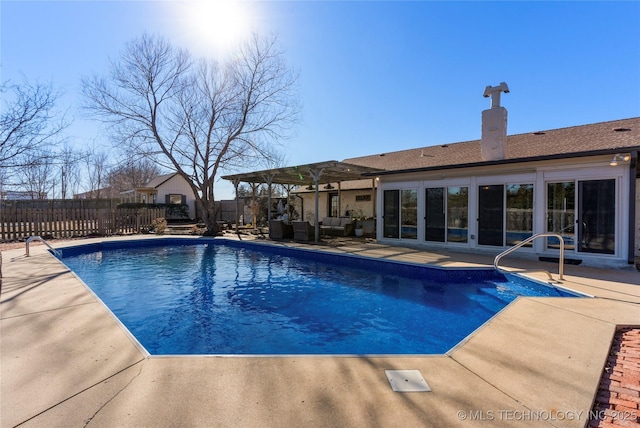 view of swimming pool featuring a patio