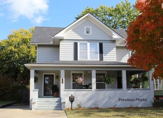 view of front facade with covered porch