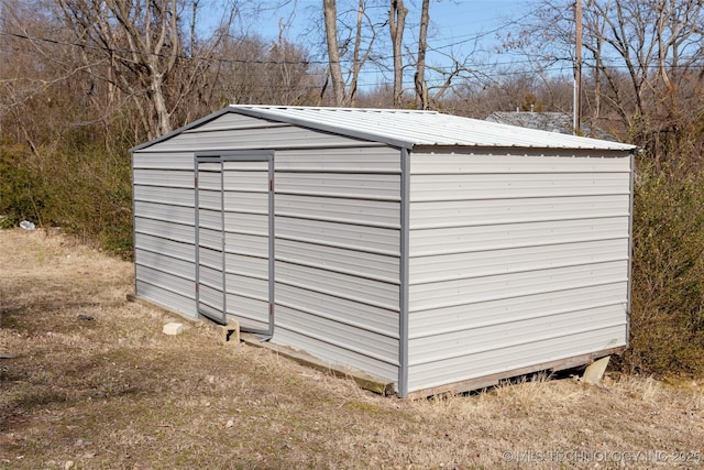 view of outbuilding