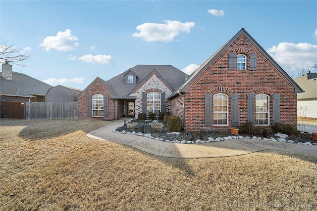 view of front of house with a front yard