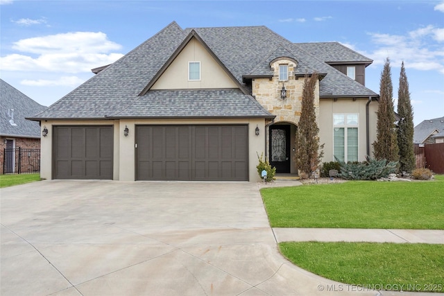 view of front of property with a front lawn