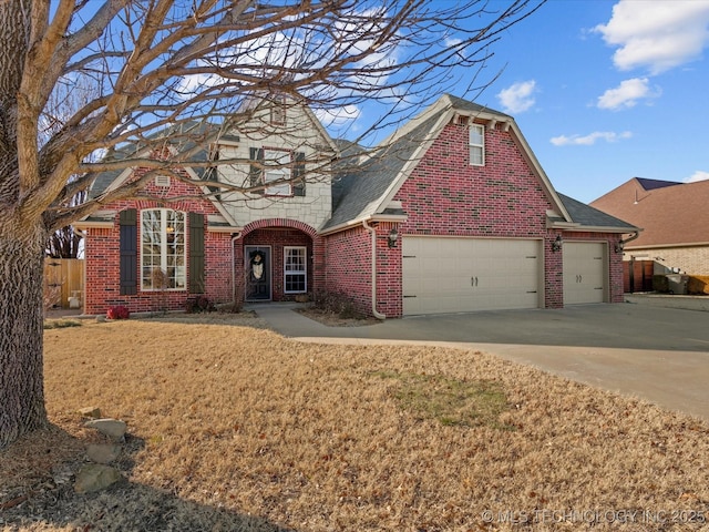 view of front facade featuring a garage