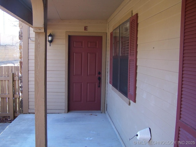 view of entrance to property