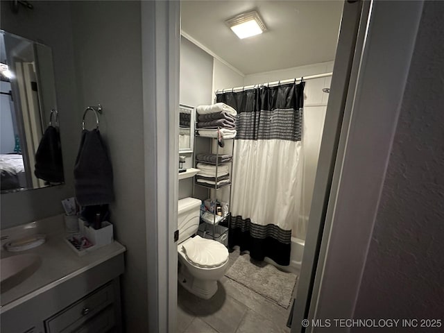 full bathroom featuring vanity, shower / bathtub combination with curtain, crown molding, and toilet