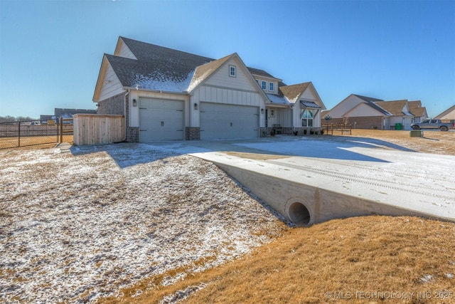 view of front of house featuring a garage