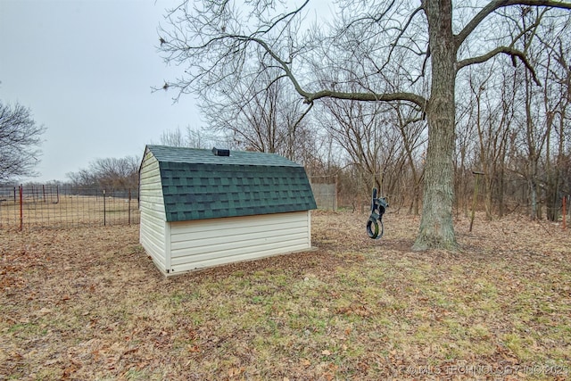 view of outdoor structure