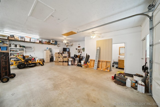 garage featuring ceiling fan