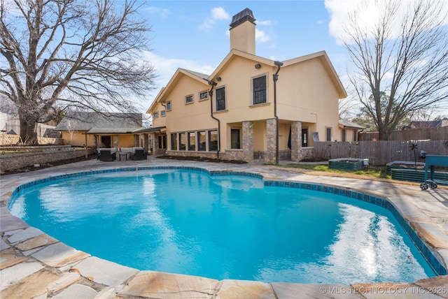 view of swimming pool