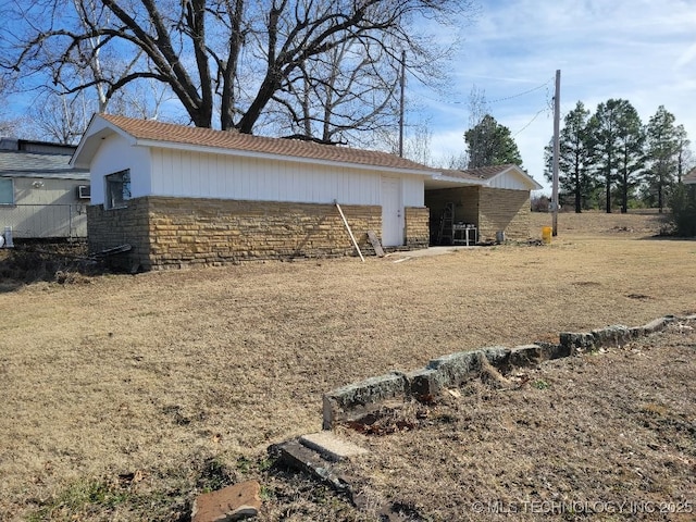 view of side of property