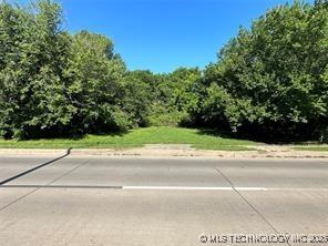 1016 N Wood Dr, Okmulgee OK, 74447 land for sale