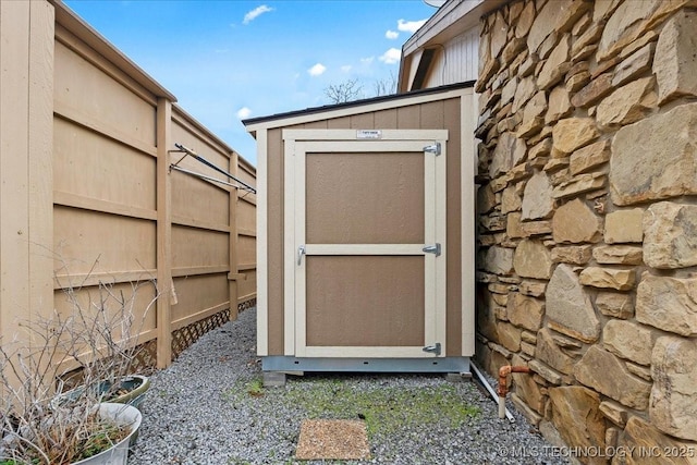 view of outbuilding