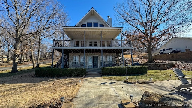 view of front property