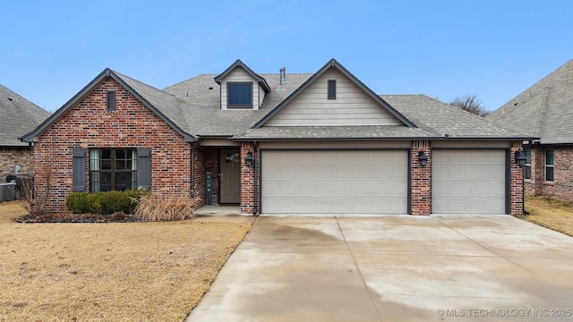 view of front of house with a garage