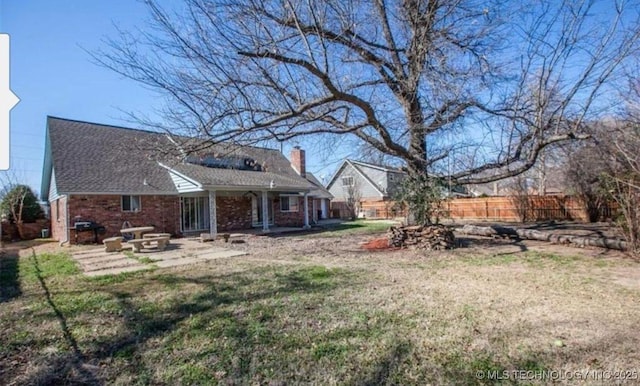 view of yard with a patio