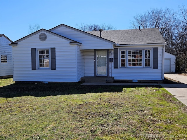 view of front of house featuring a front yard