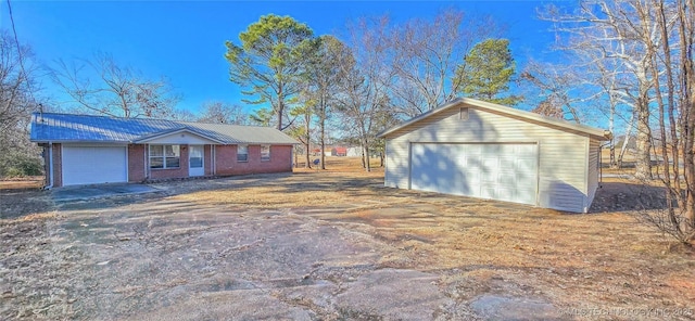 view of front facade with a garage